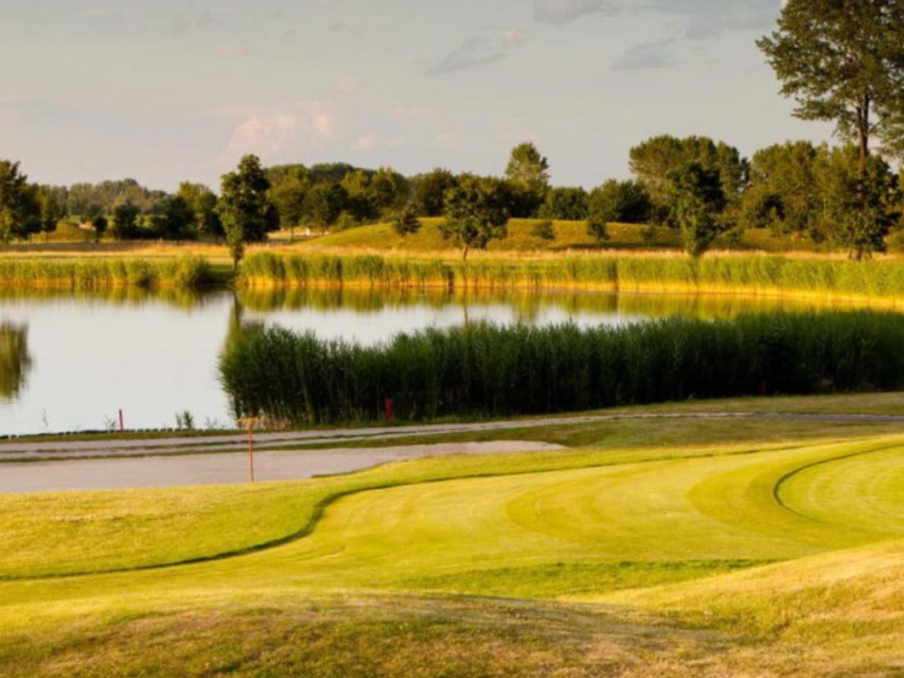 Apartman Golf Lux Bük Dış mekan fotoğraf
